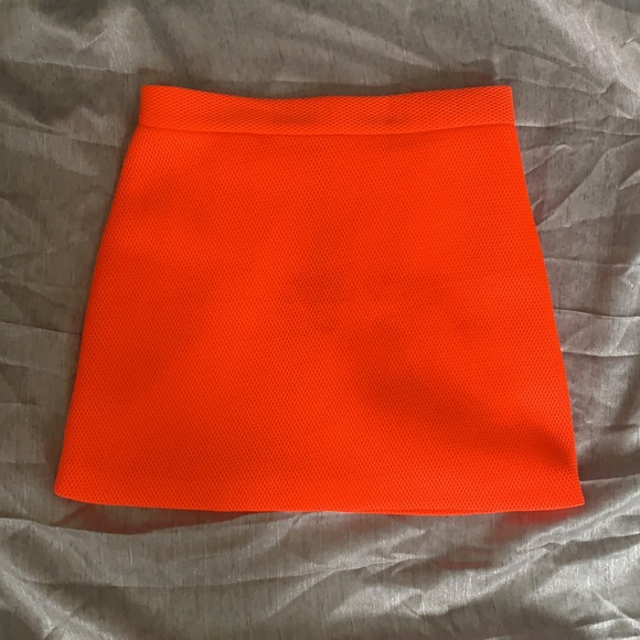 Topshop Waffled NWOT Mini Skirt - Picture 5 of 8